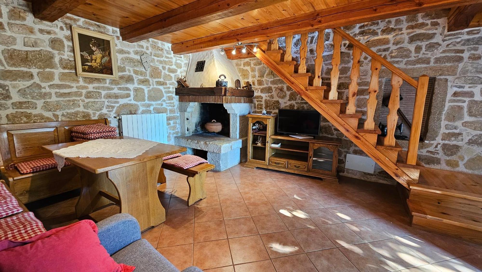 Apartments Vesna With Pool - New! Sveti Lovreč Pazenatički Стая снимка